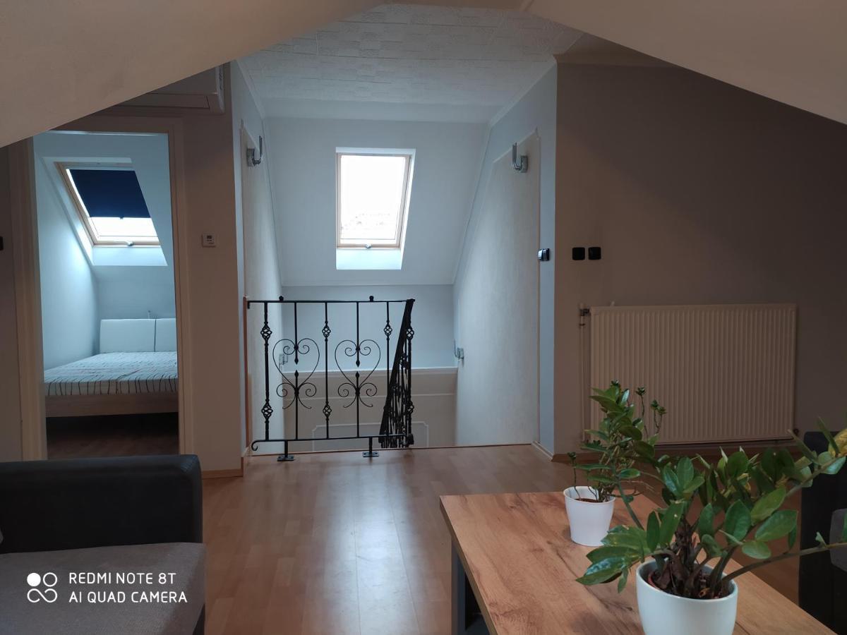 Nikolux Apartman Hajduszoboszlo Exterior foto