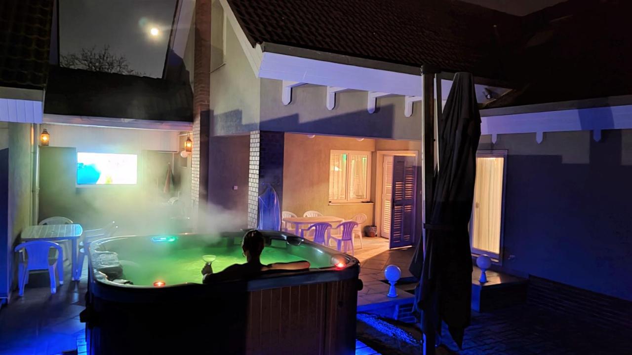Nikolux Apartman Hajduszoboszlo Exterior foto