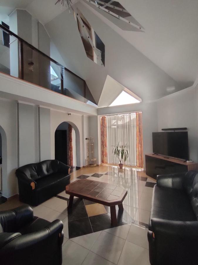 Nikolux Apartman Hajduszoboszlo Exterior foto