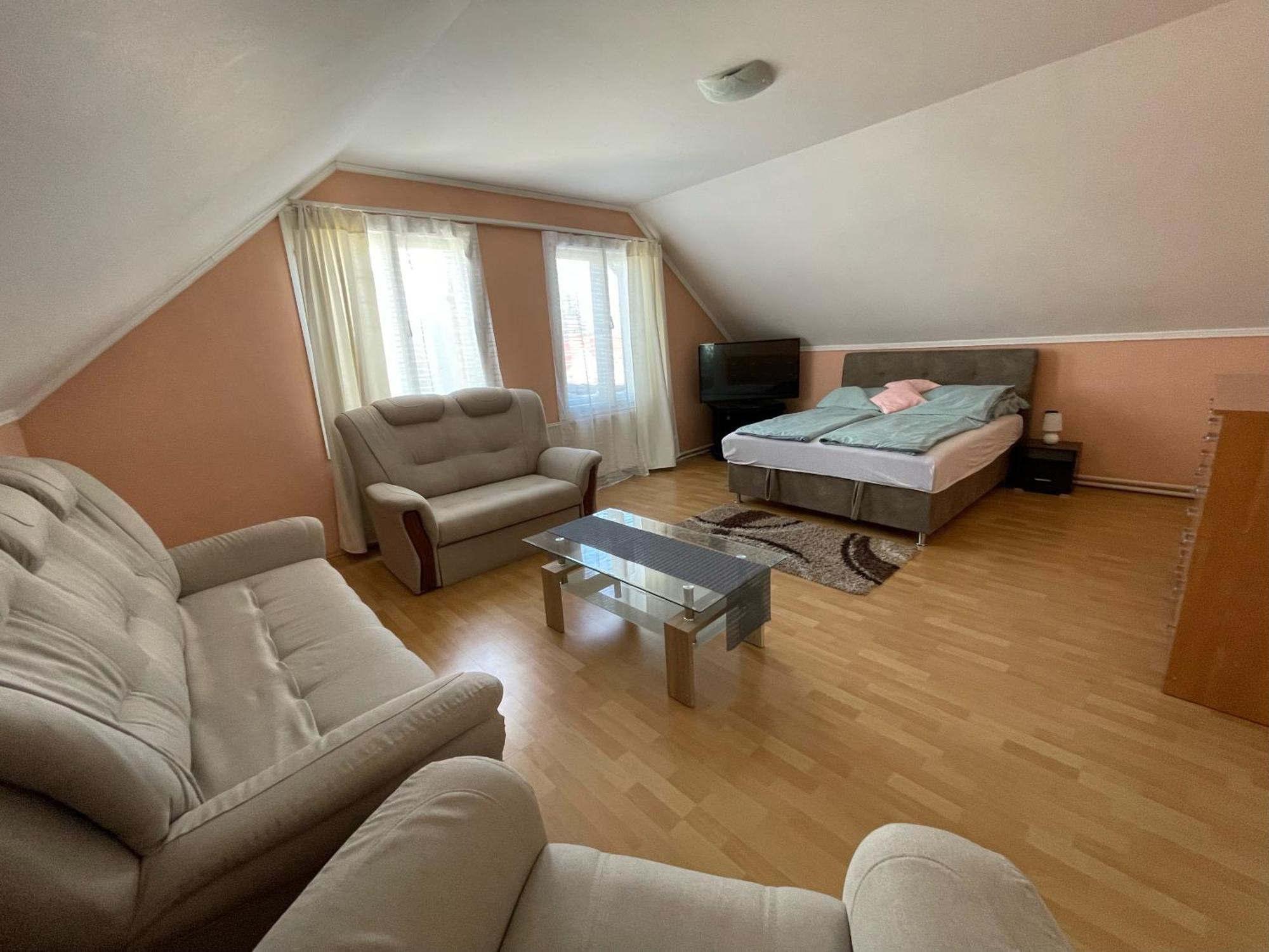 Nikolux Apartman Hajduszoboszlo Exterior foto