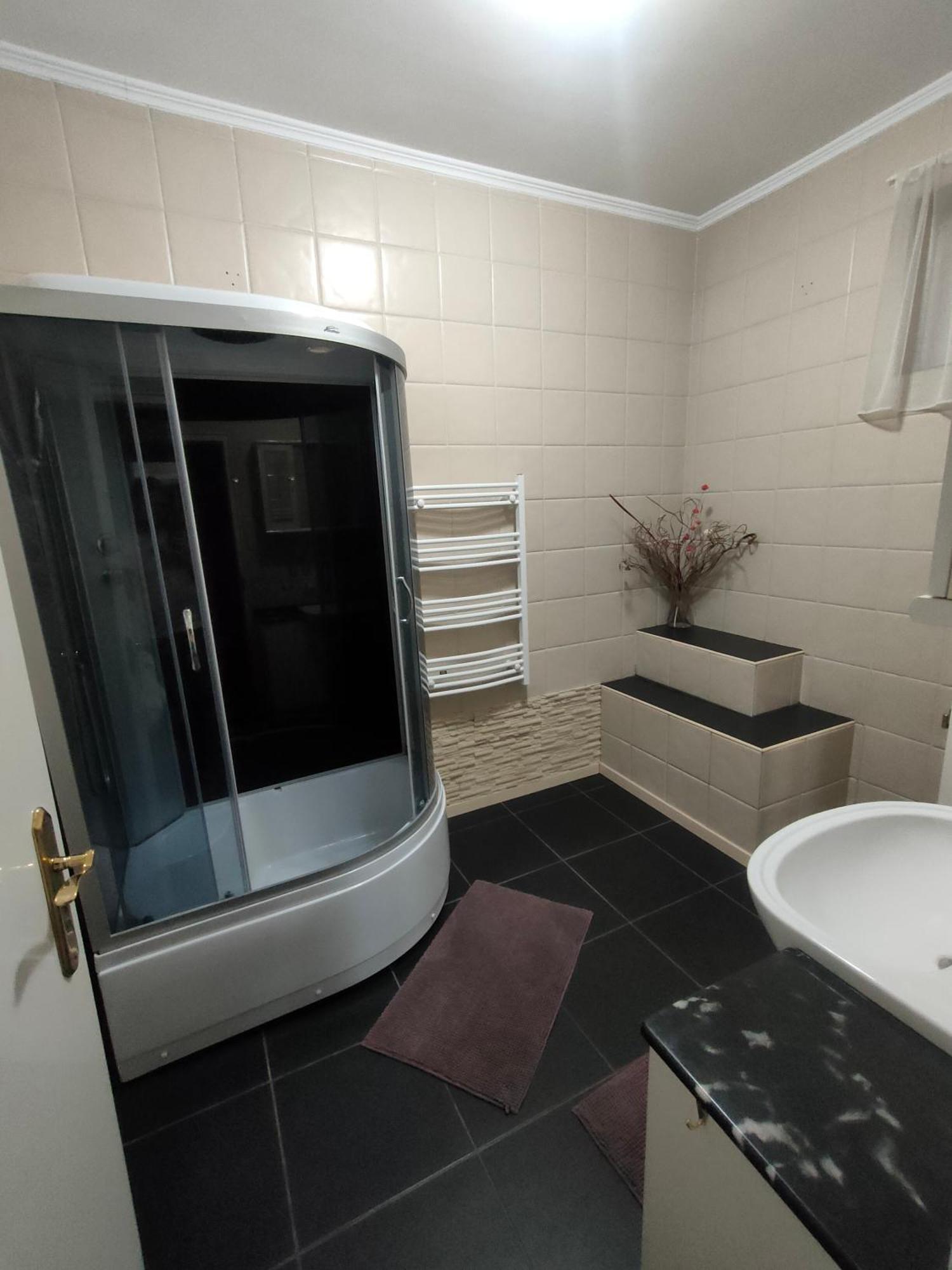 Nikolux Apartman Hajduszoboszlo Exterior foto