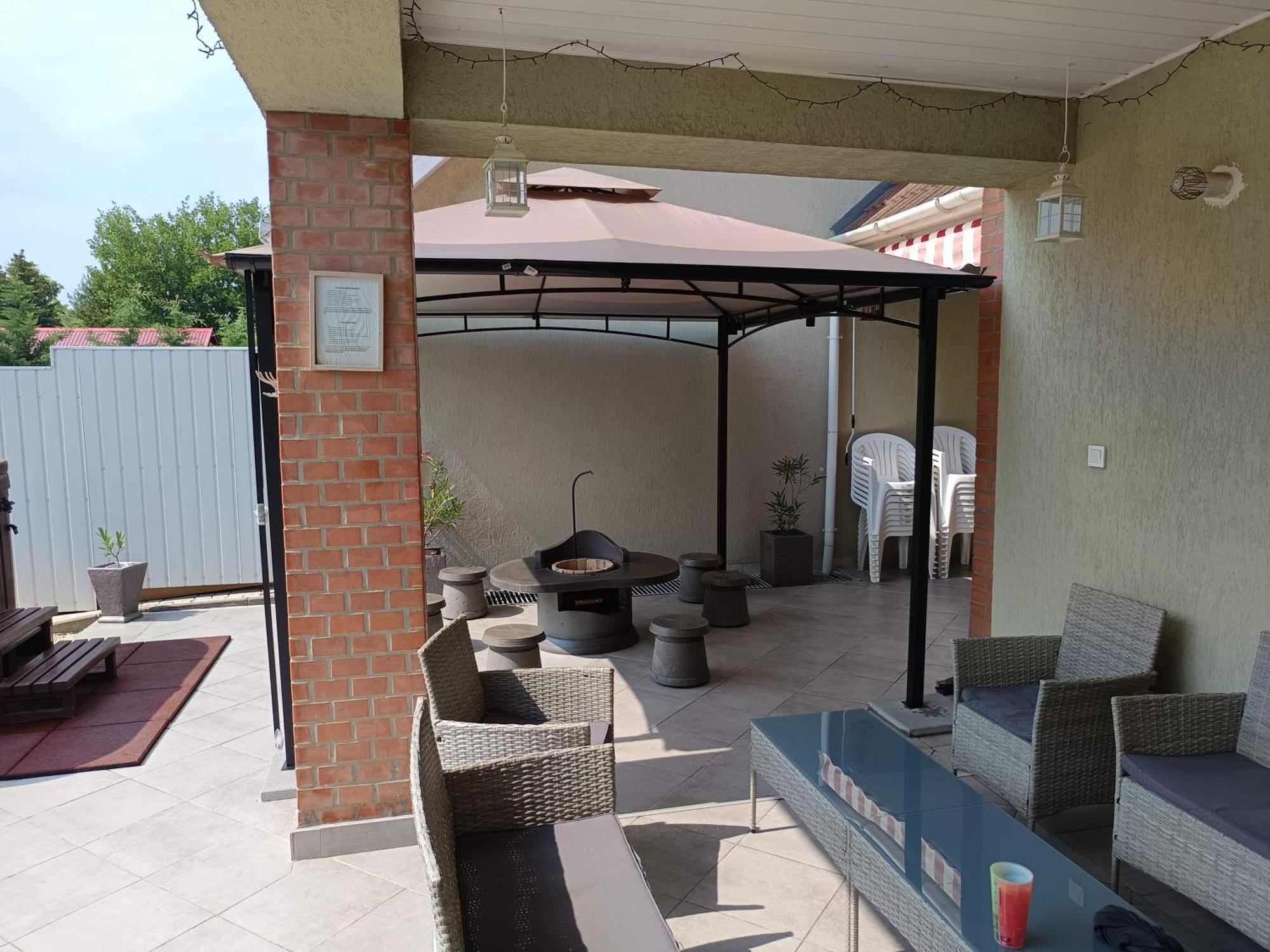 Nikolux Apartman Hajduszoboszlo Exterior foto