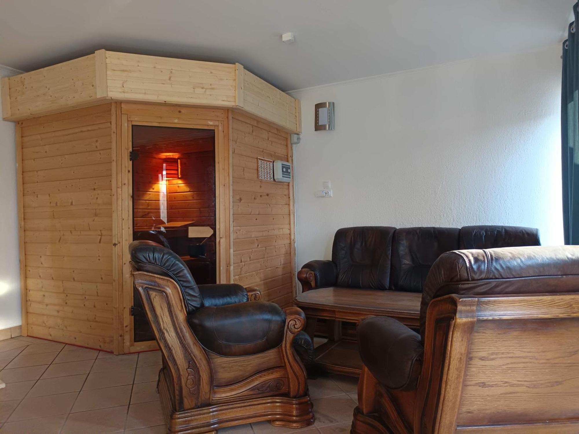 Nikolux Apartman Hajduszoboszlo Exterior foto