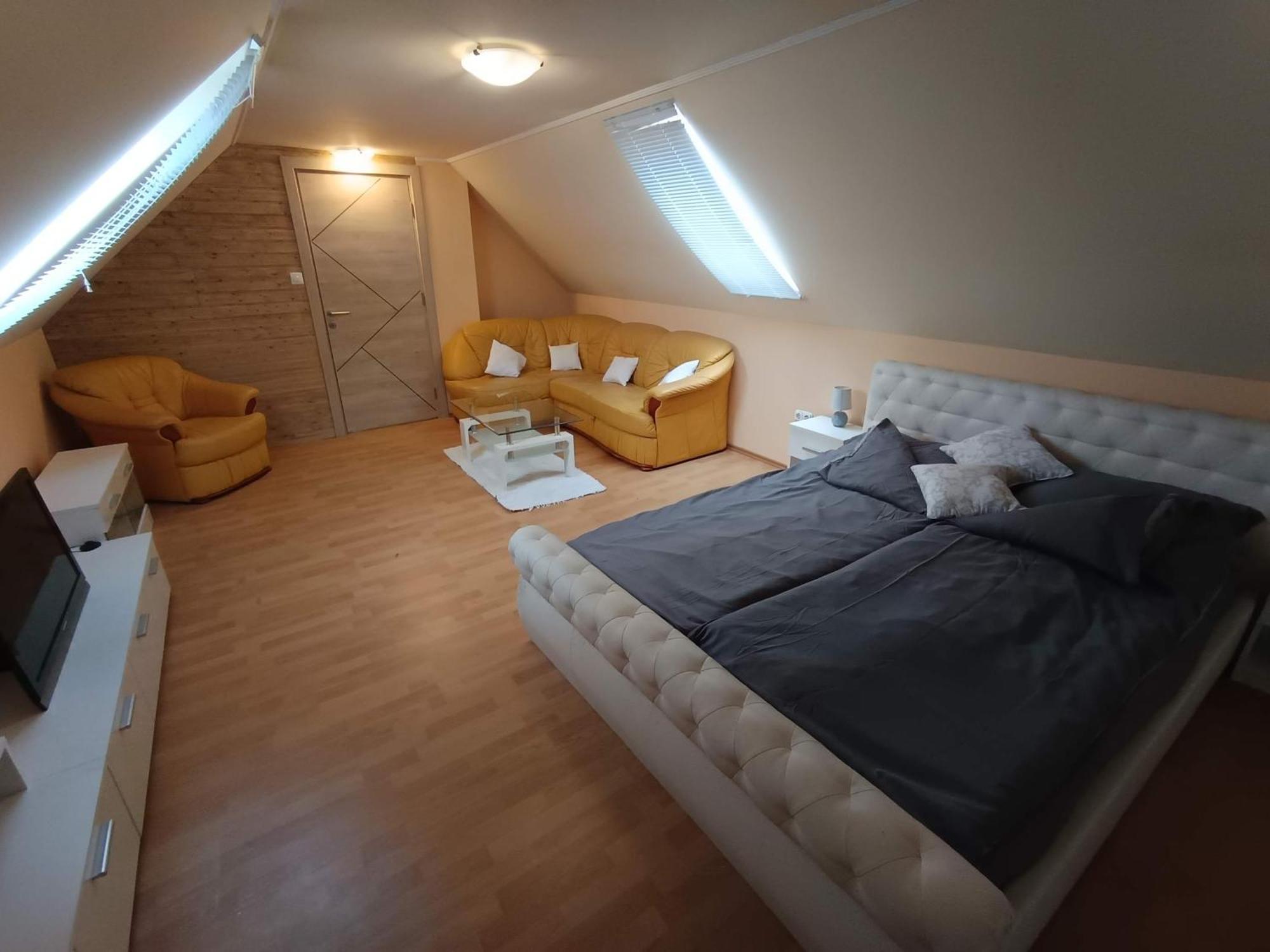 Nikolux Apartman Hajduszoboszlo Exterior foto